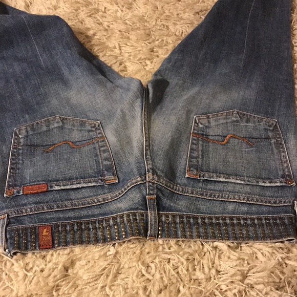 Jean - Picture 3 of 4